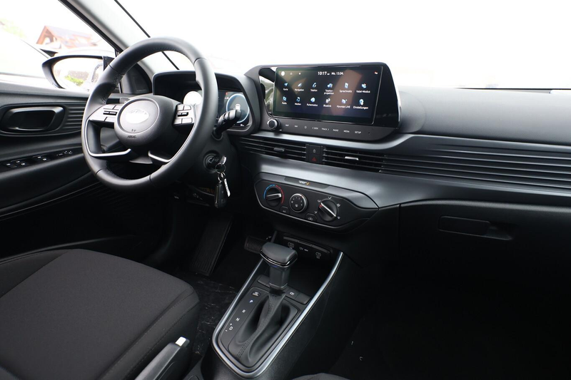 Hyundai i20 Select DCT Nav DigCo 16 CarPlay Kam PDC Temp 66... — photo 9