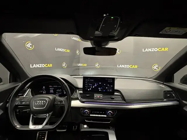 Audi Q5 view 7