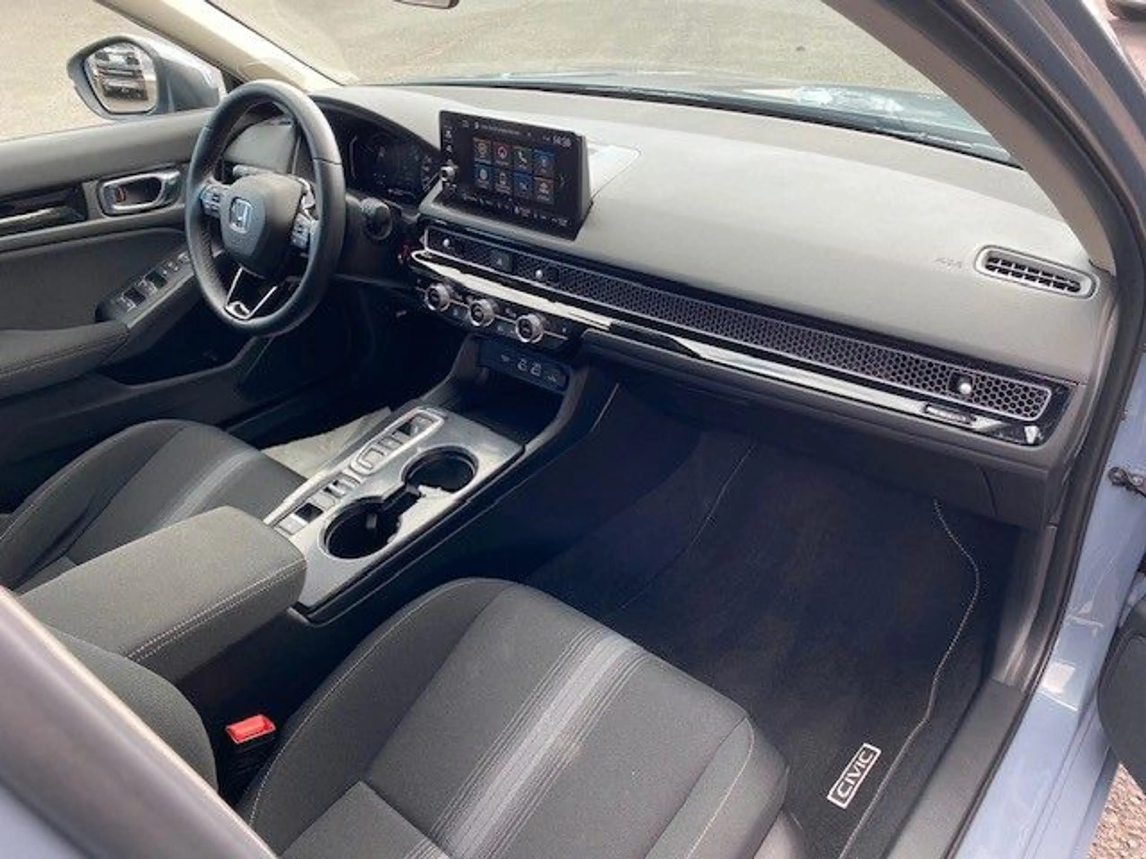 Honda Civic Lim. 5-trg. e:HEV Elegance — photo 13