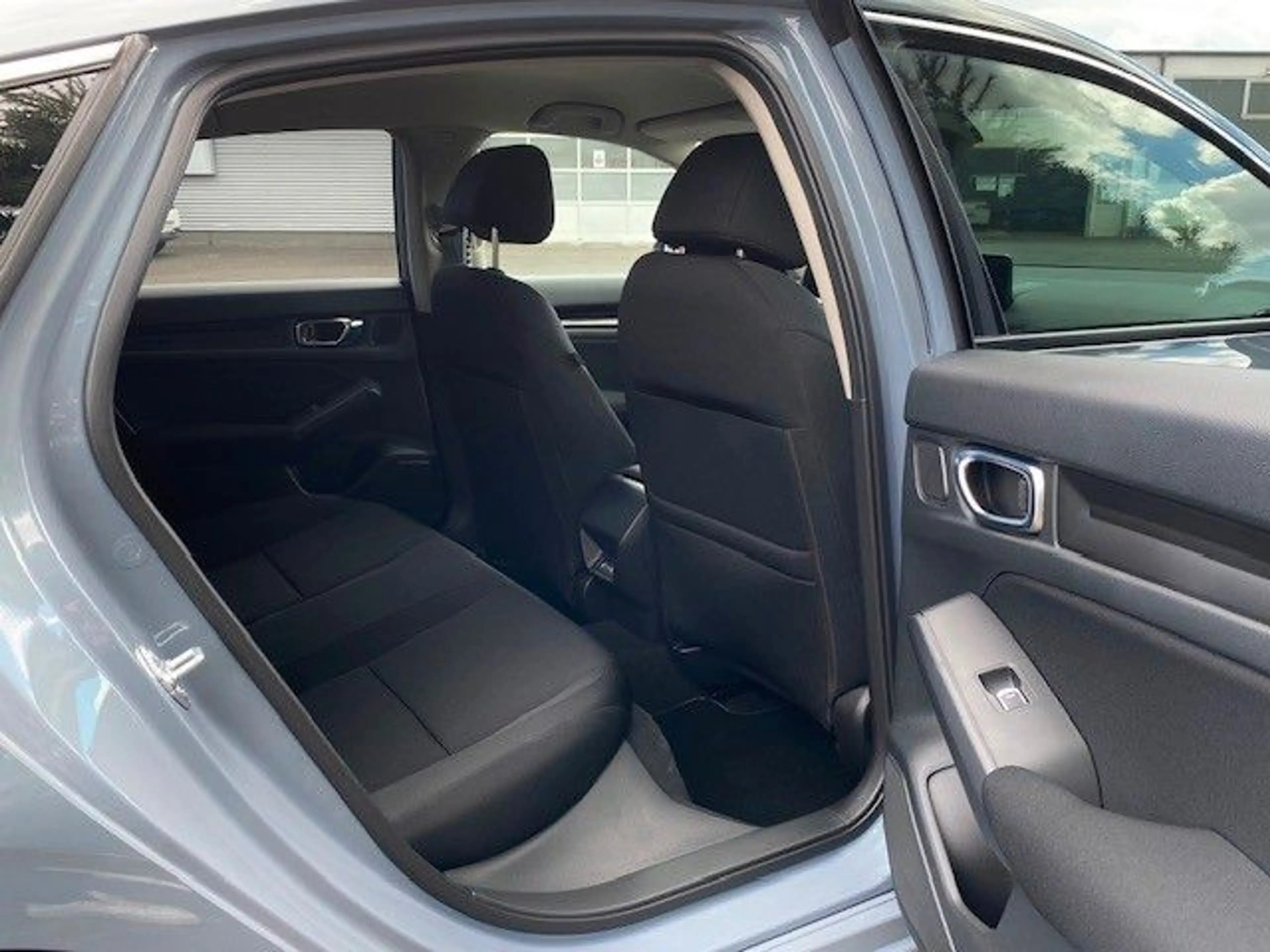 Honda Civic Lim. 5-trg. e:HEV Elegance — photo 11
