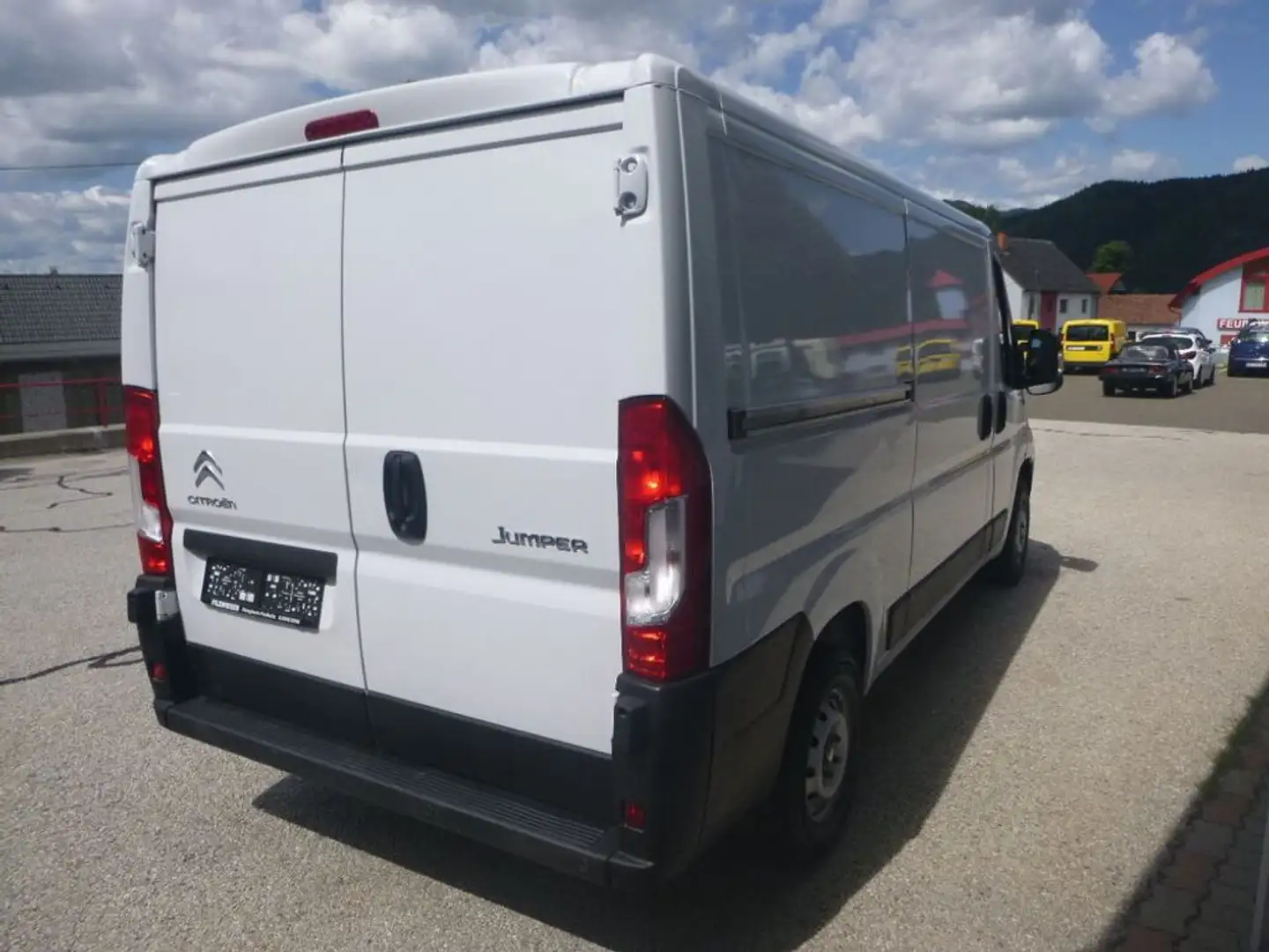 Citroen Jumper 33 L2H1 BlueHDi 140 Netto € 15.400.- Weiß - 2