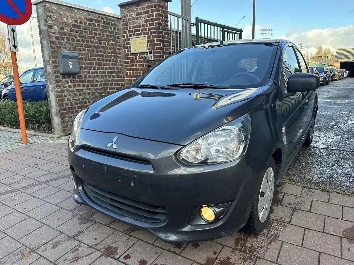 Mitsubishi Space Star 1.0I MET 156DKM HANDELAARS & EXPORT Szürke - 1
