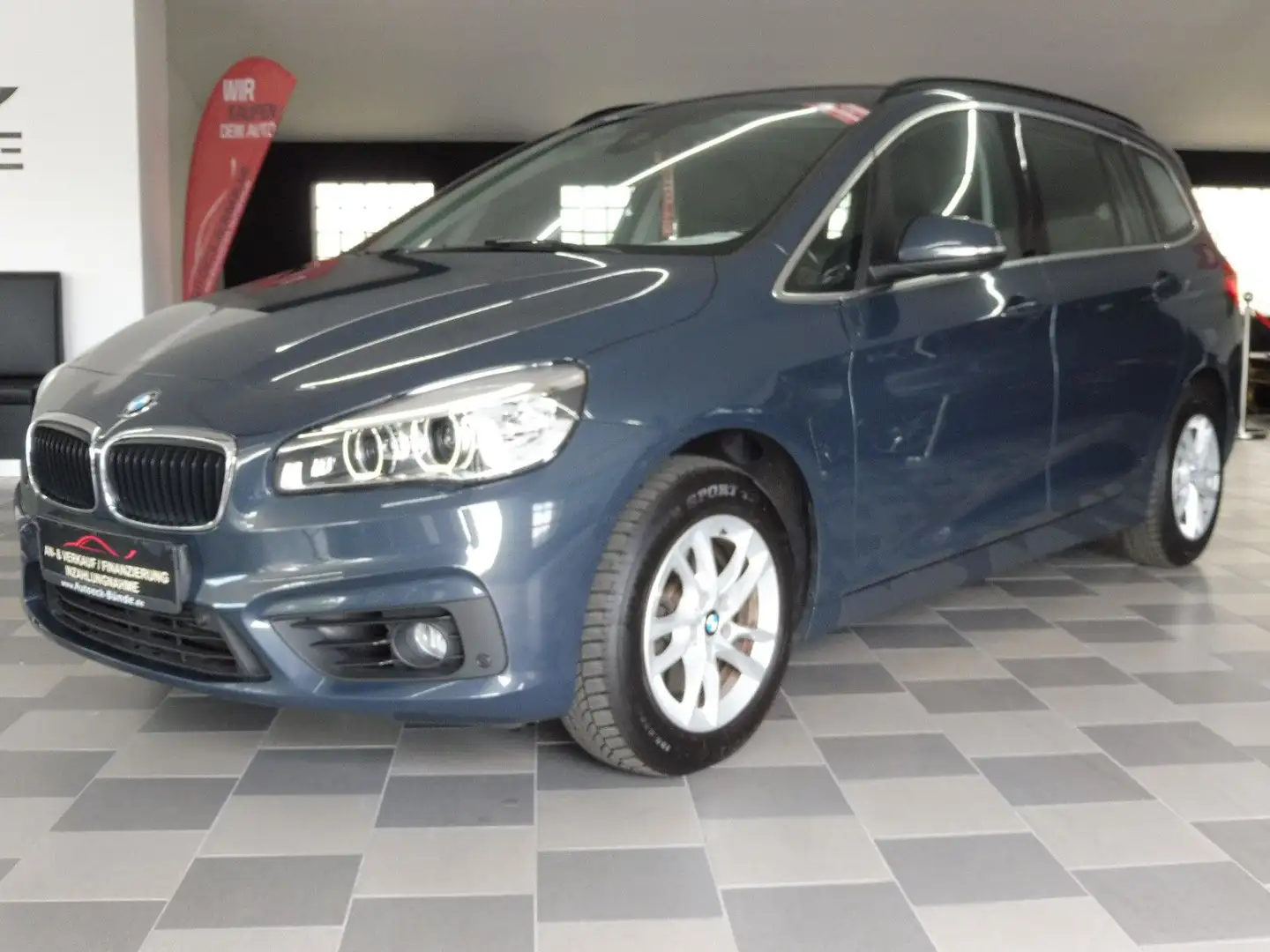 BMW 218 Advantage 7-Sitzer/Led/Navi/AHK Gris - 2