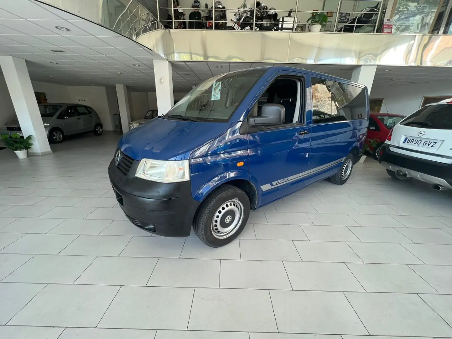 Volkswagen Transporter Kombi 1.9TDI 104 Azul - 1