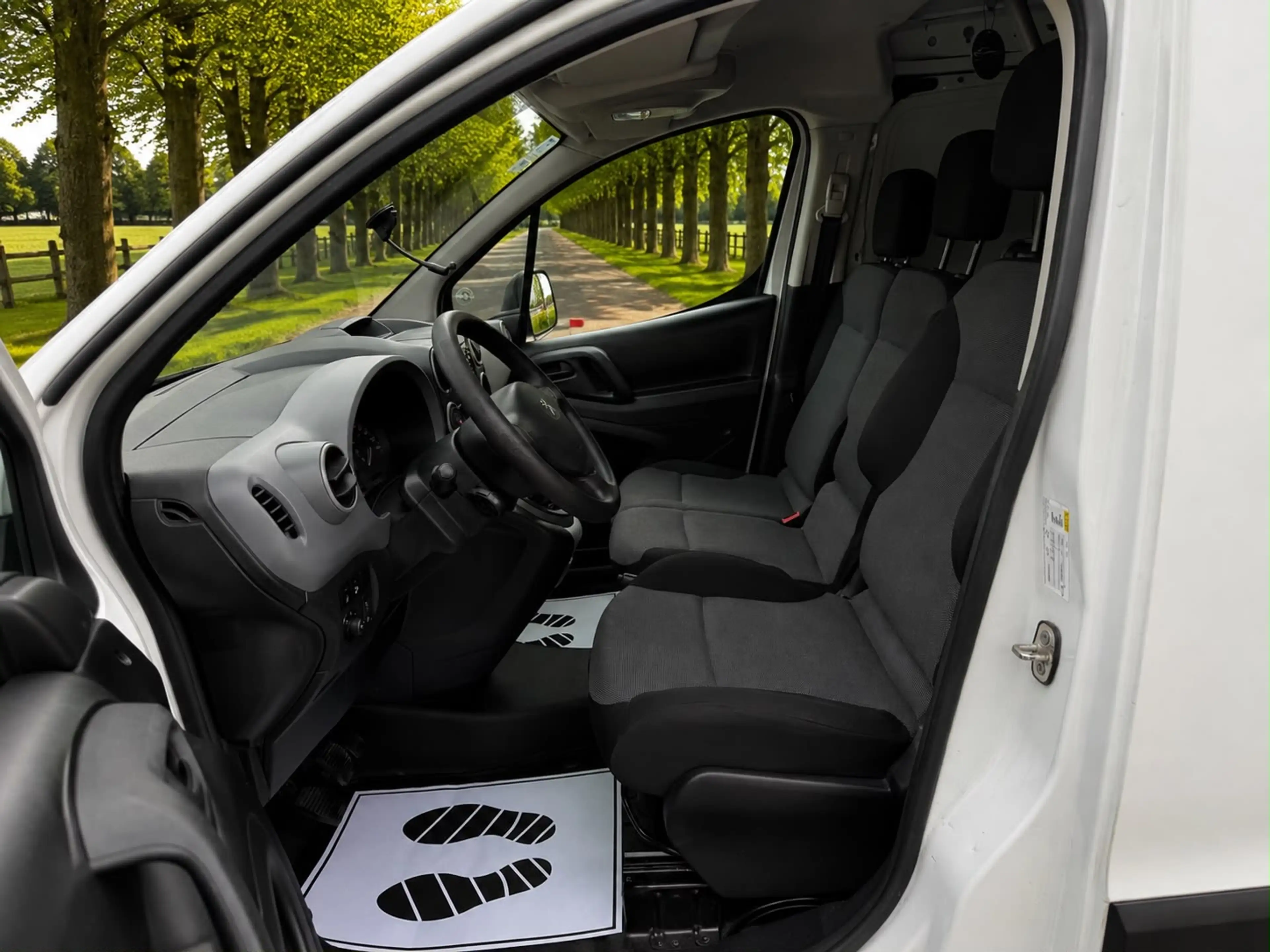 Peugeot Partner 1.6 HDi AUTO EN TVA FULL CARNET ✅ — photo 8
