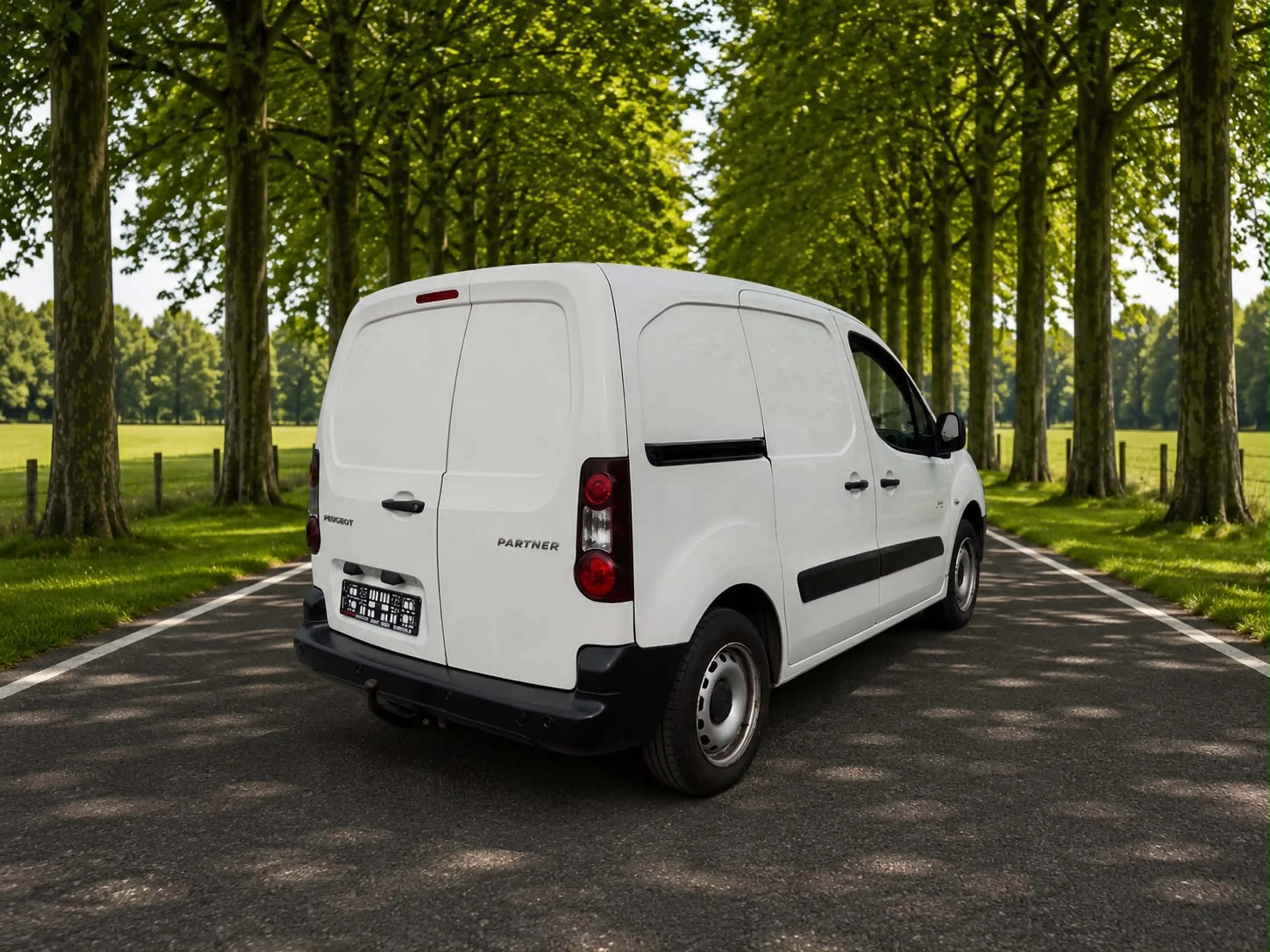 Peugeot Partner 1.6 HDi AUTO EN TVA FULL CARNET ✅ — photo 4