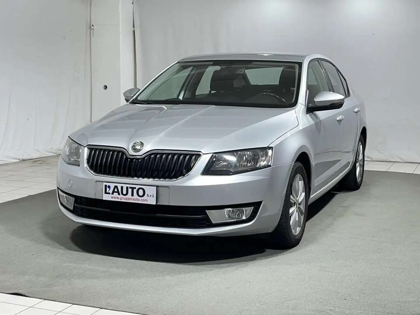 Skoda Octavia Octavia 1.6 tdi CR Ambition 105cv Argento - 1