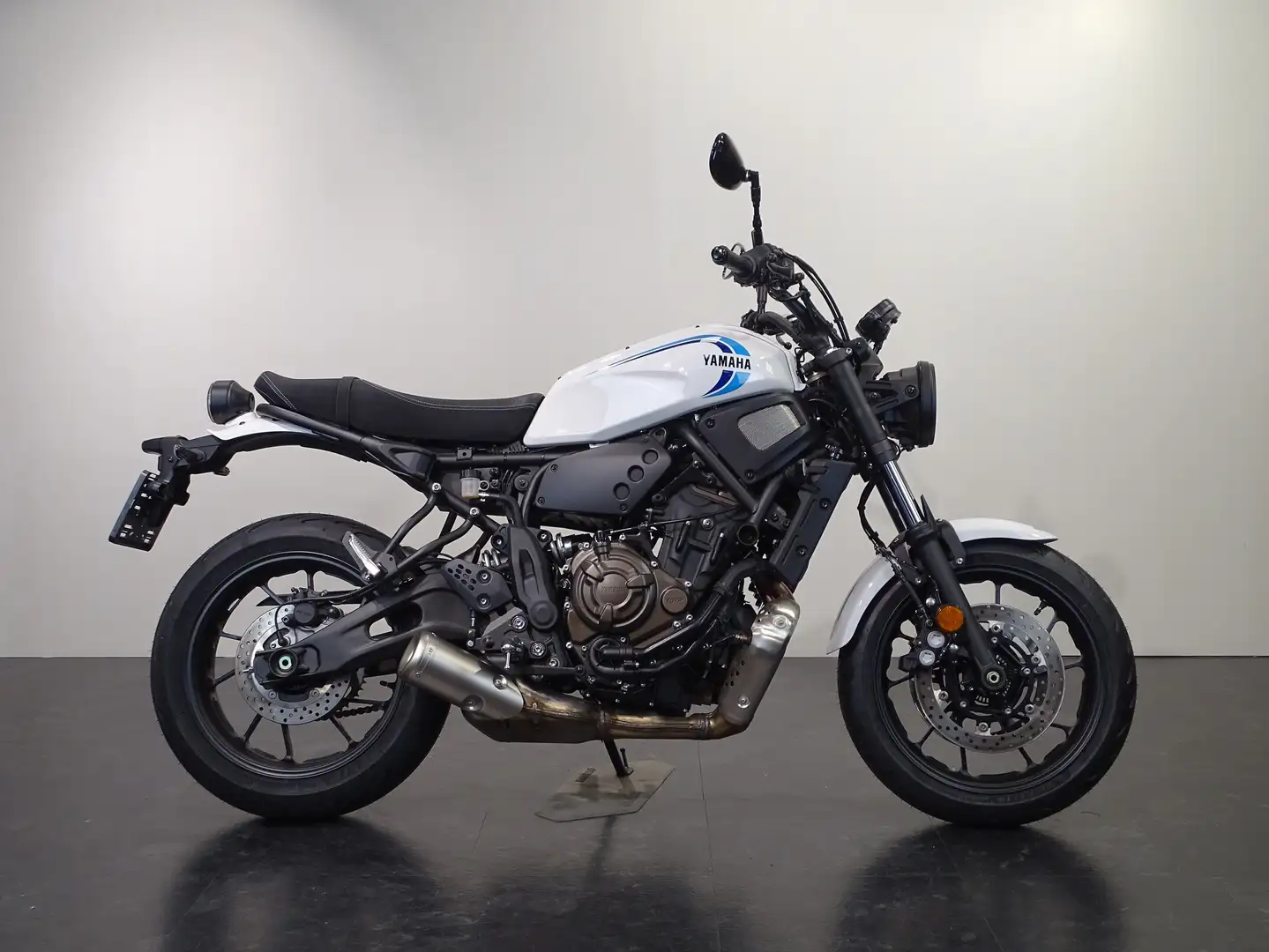 Yamaha XSR 700 Alb - 1