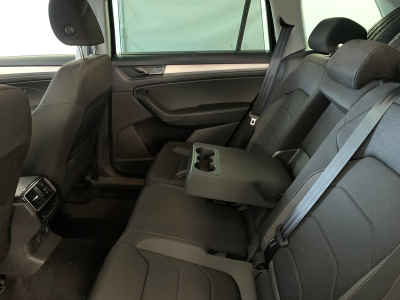 Skoda Kodiaq 2.0 TDI DSG 4X4 NAVI/ACC/MATRIX/19 AHK — photo 8