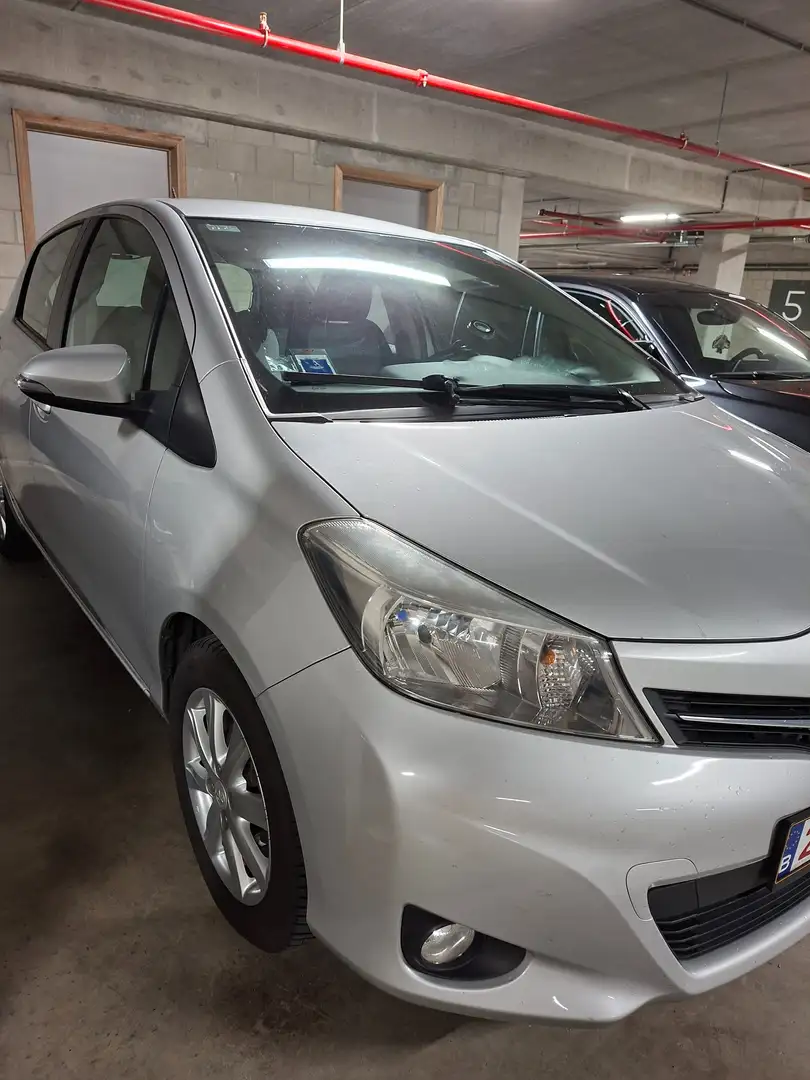 Toyota Yaris Yaris 1.0i VVT-i Lounge Argent - 2