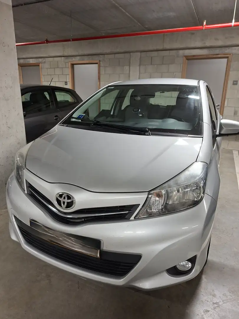 Toyota Yaris Yaris 1.0i VVT-i Lounge Argent - 1