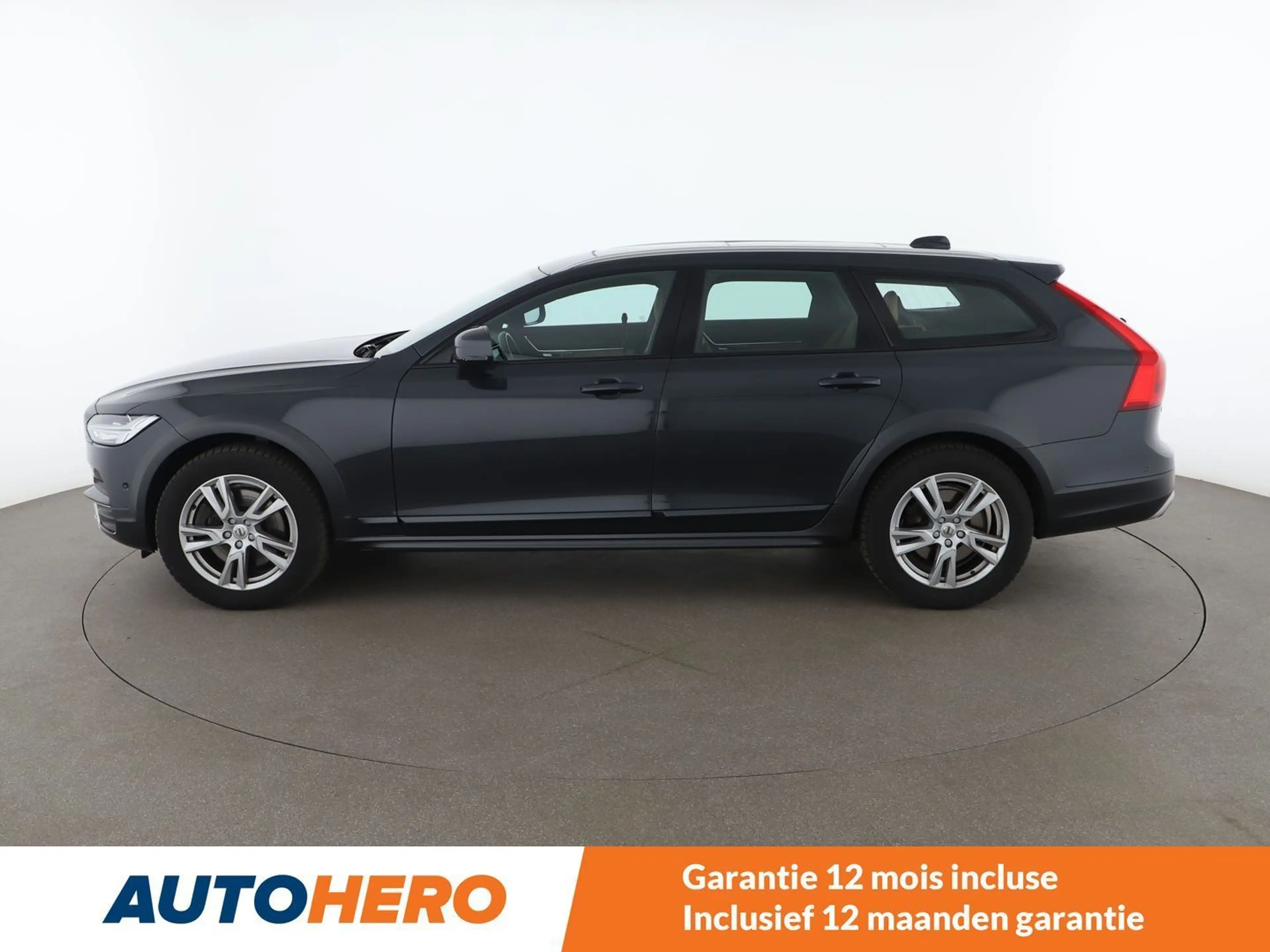 Volvo V90 Cross Country 2.0 D5 AWD — photo 3