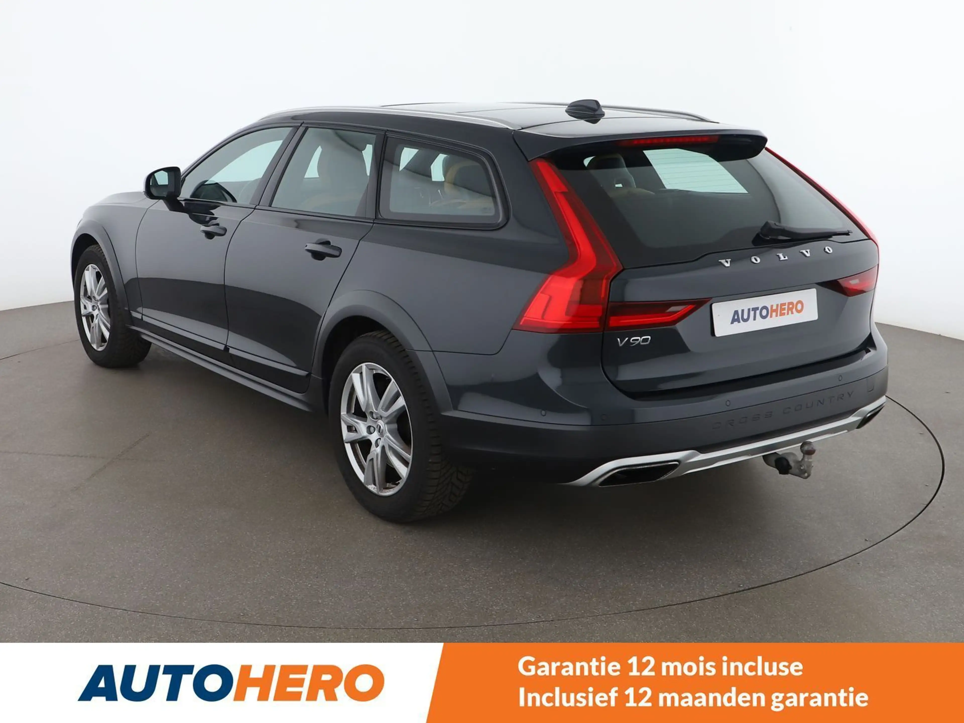 Volvo V90 Cross Country 2.0 D5 AWD — photo 4