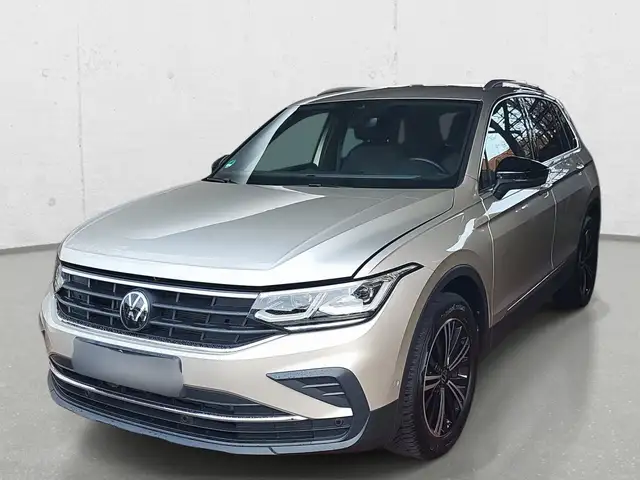 Volkswagen Tiguan Move NAV LED APPLINK PDC LHZ AHK SOMMER 4SEASON