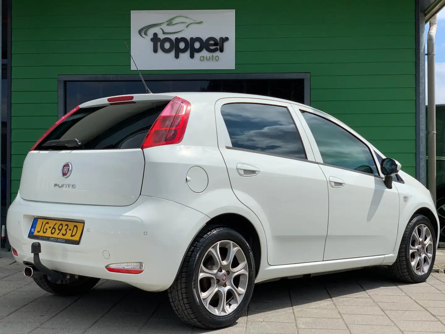 Fiat Punto Evo 0.9 TwinAir Lounge | CruiseControl | Airco | Nieuw Alb - 2