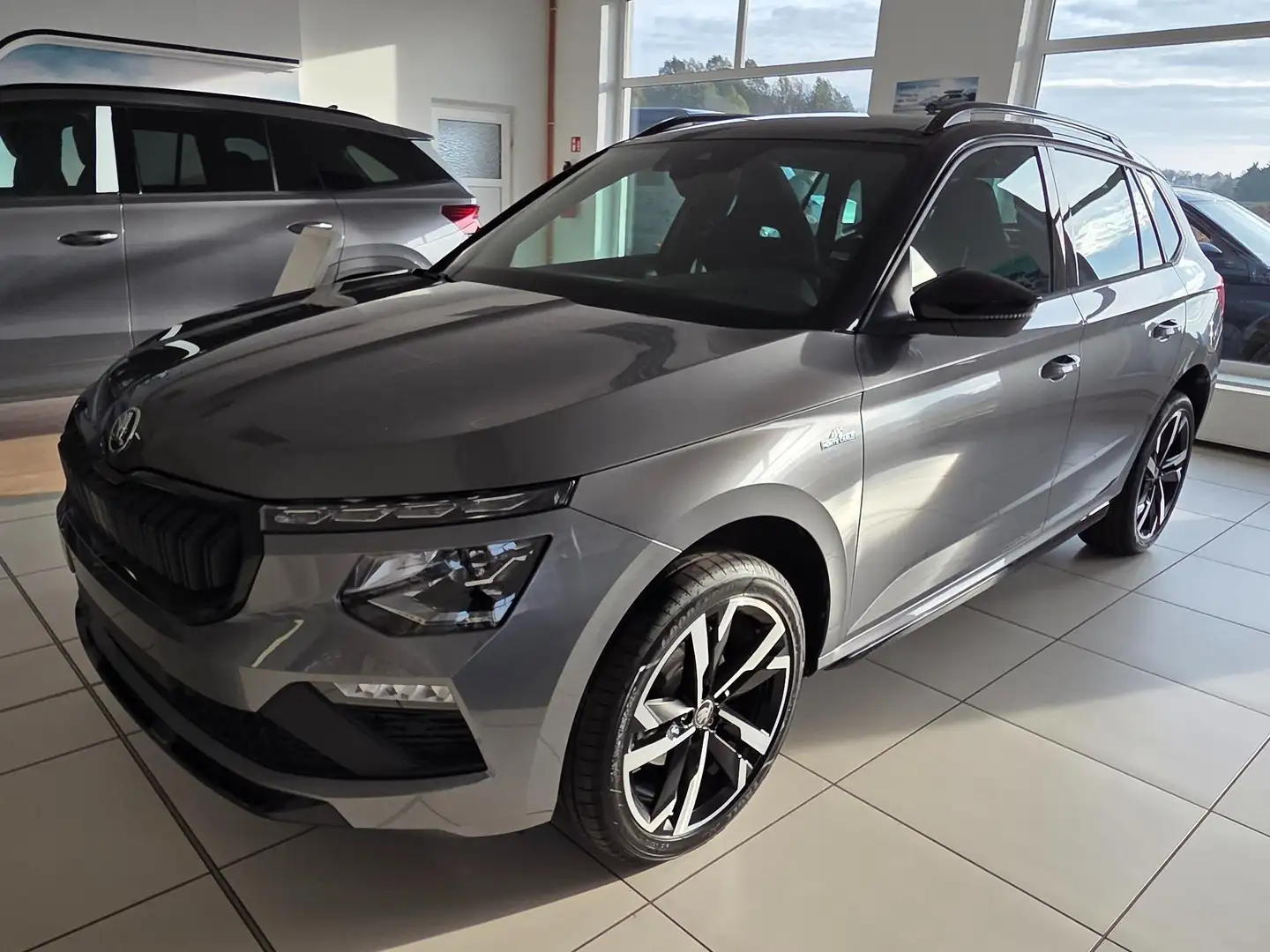 Skoda Kamiq Kamiq 1.5 TSI DSG Monte Carlo Gris - 1