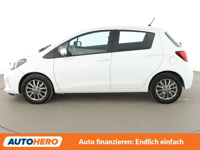 Toyota Yaris view 3