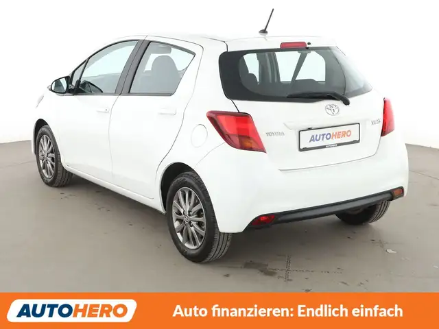 Toyota Yaris view 4