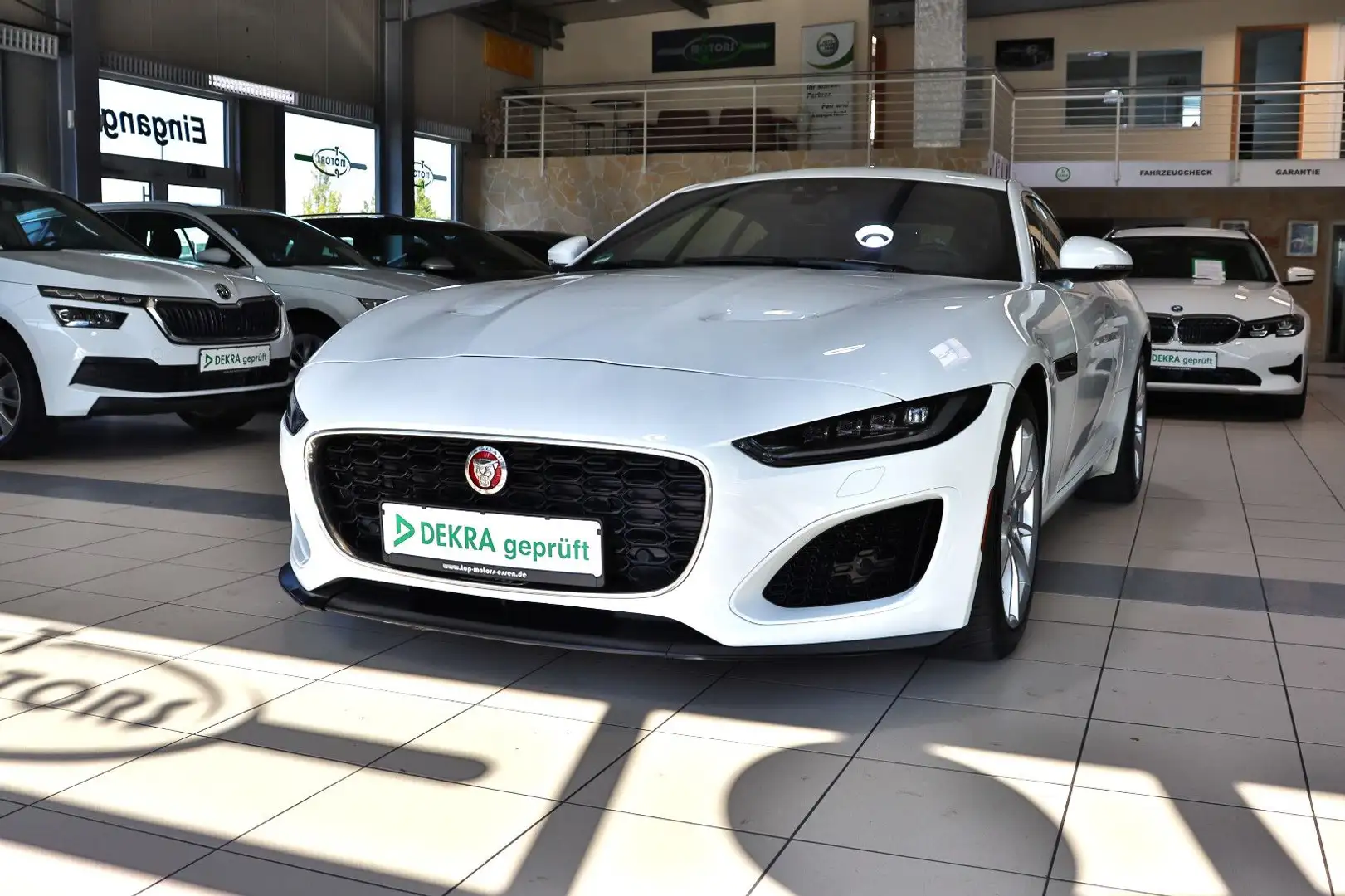Jaguar F-Type F-TYPE 2.0 P300 Coupe Blanc - 1