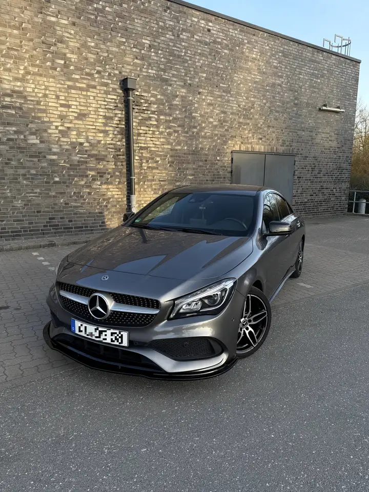 Mercedes-Benz CLA 200