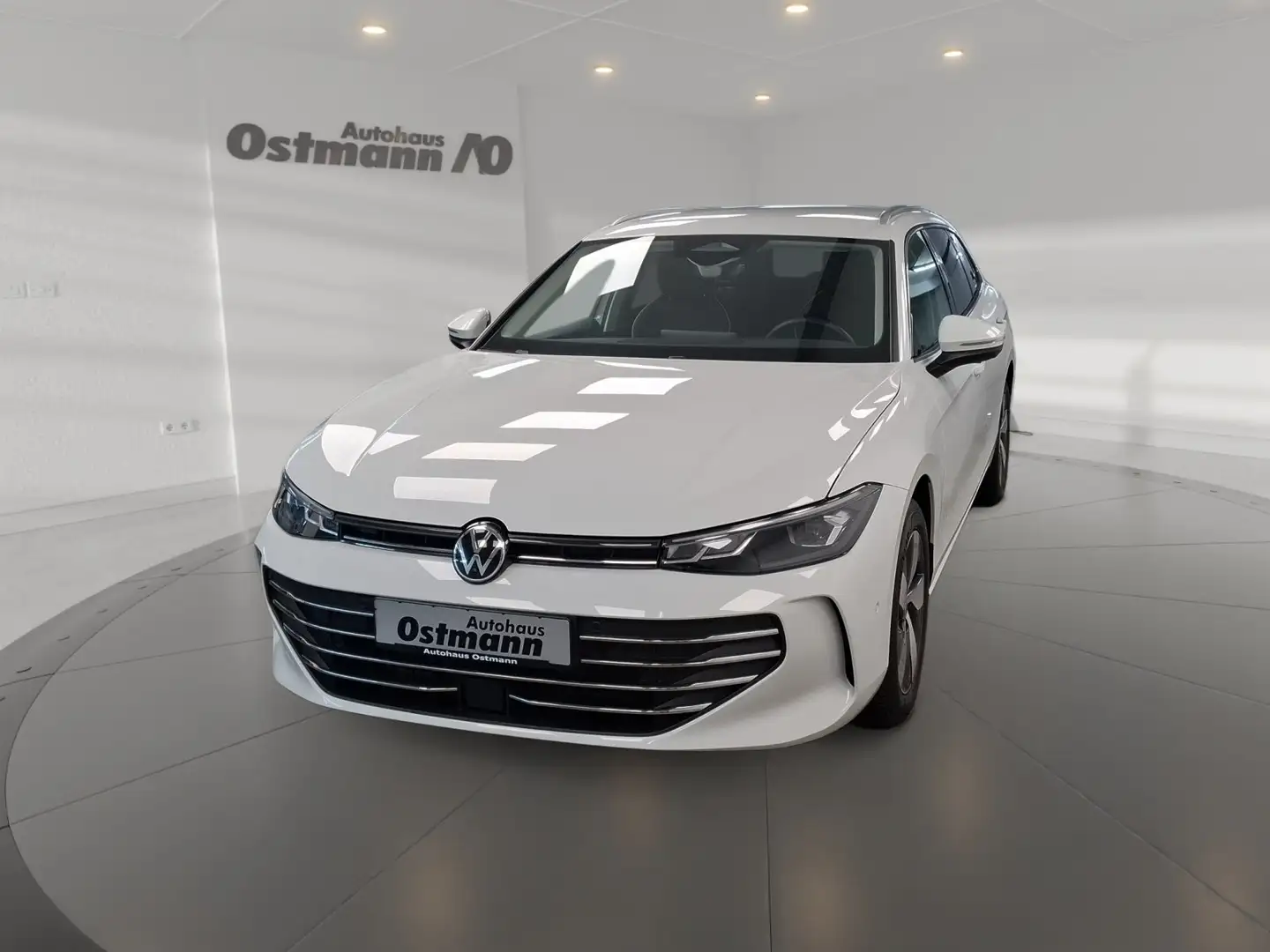 Volkswagen Passat Variant 2.0 TDI AHK 360° ACC SHZ Massage Weiß - 2