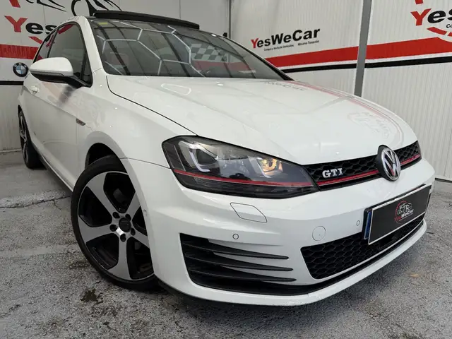 Volkswagen Golf GTI 2.0 TSI Performance 230