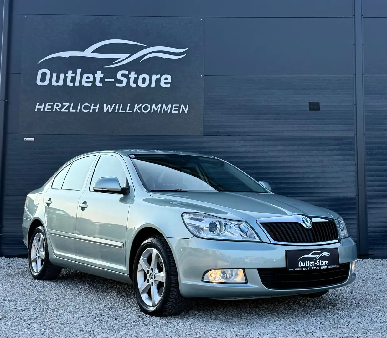 Skoda Octavia Elegance TSI DSG*1.Besitz*SHZ*Navi*Tempomat*TOP* Grau - 1