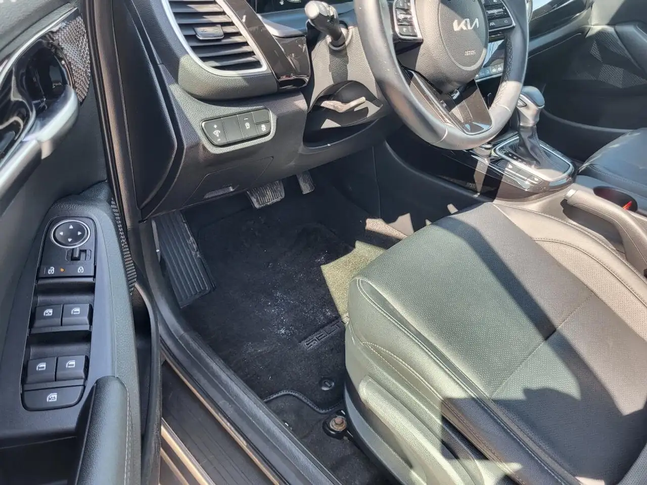 Kia Seltos снимка Kia Seltos