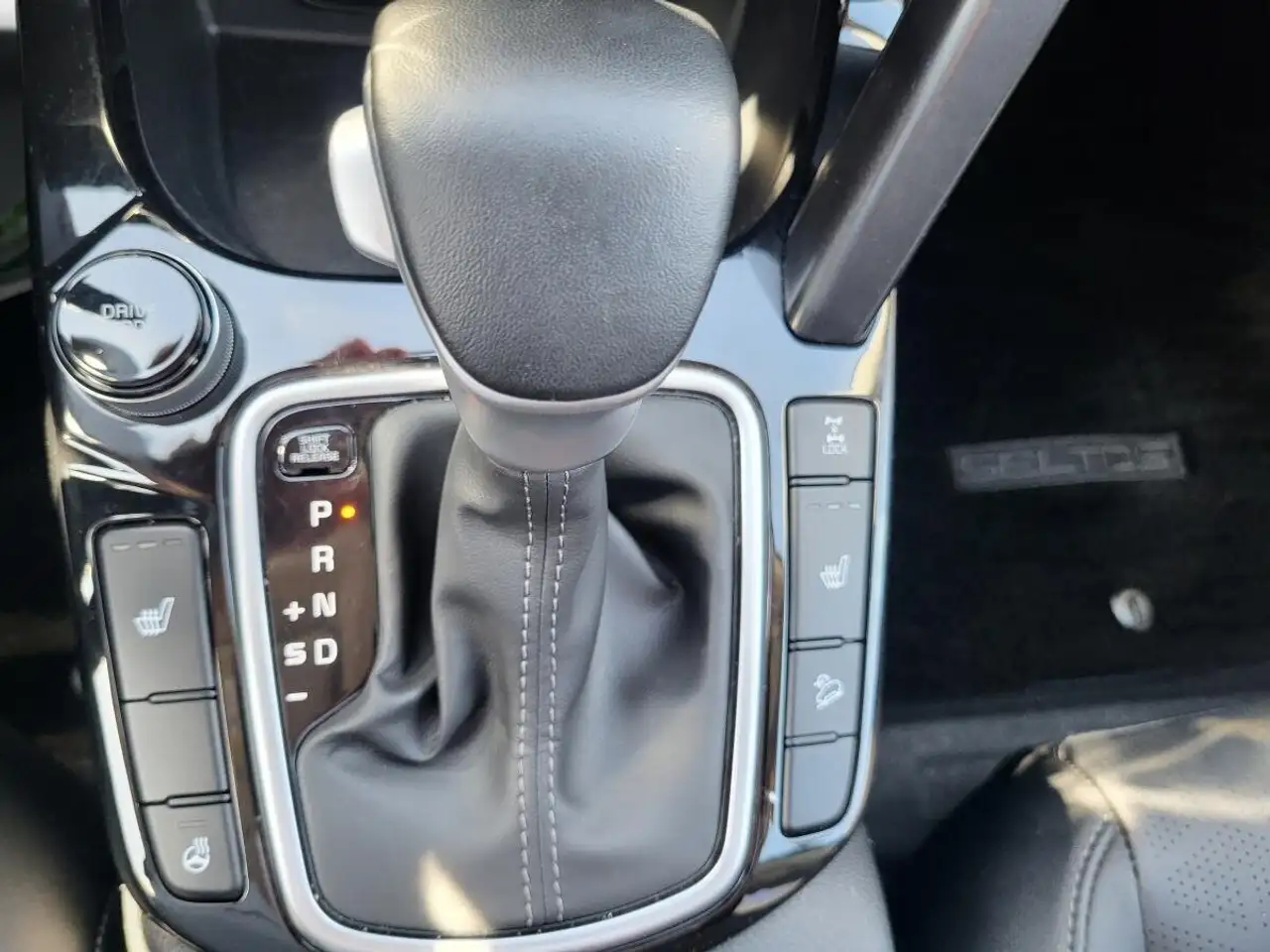 Kia Seltos снимка Kia Seltos