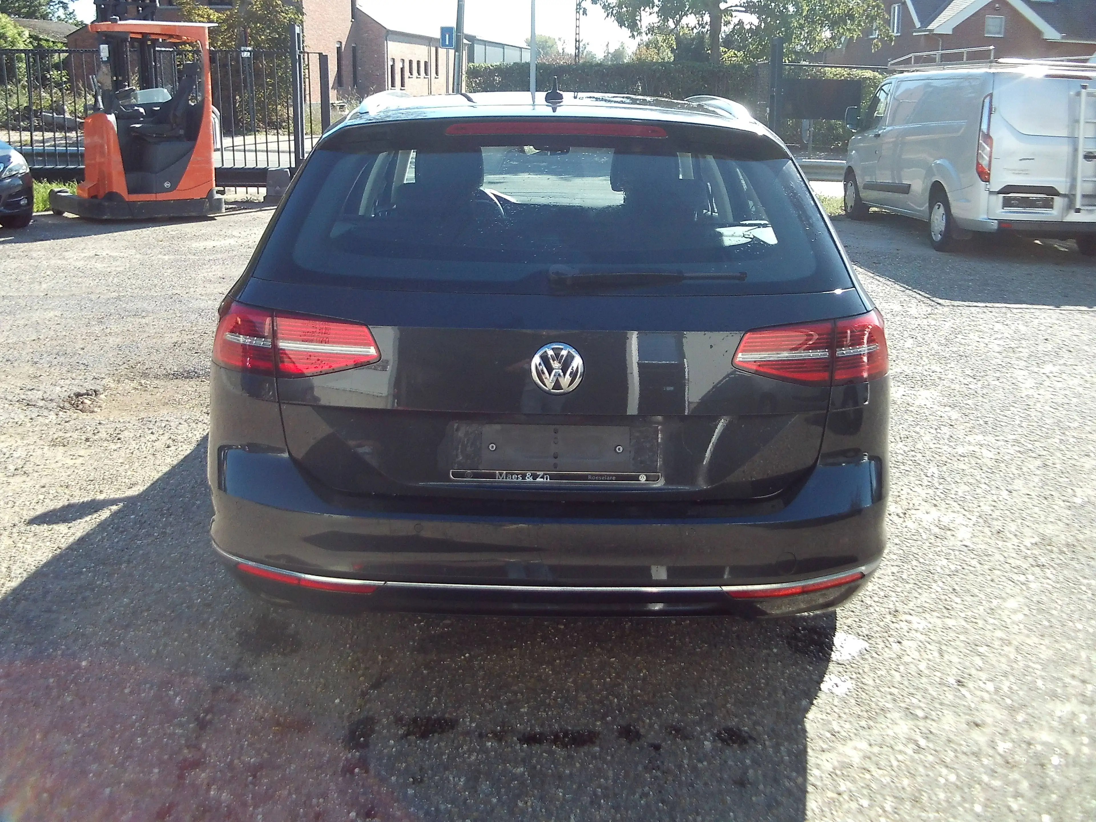 Volkswagen Passat Variant Passat SW 1.6 CR TDi Highline Business DSG — photo 4