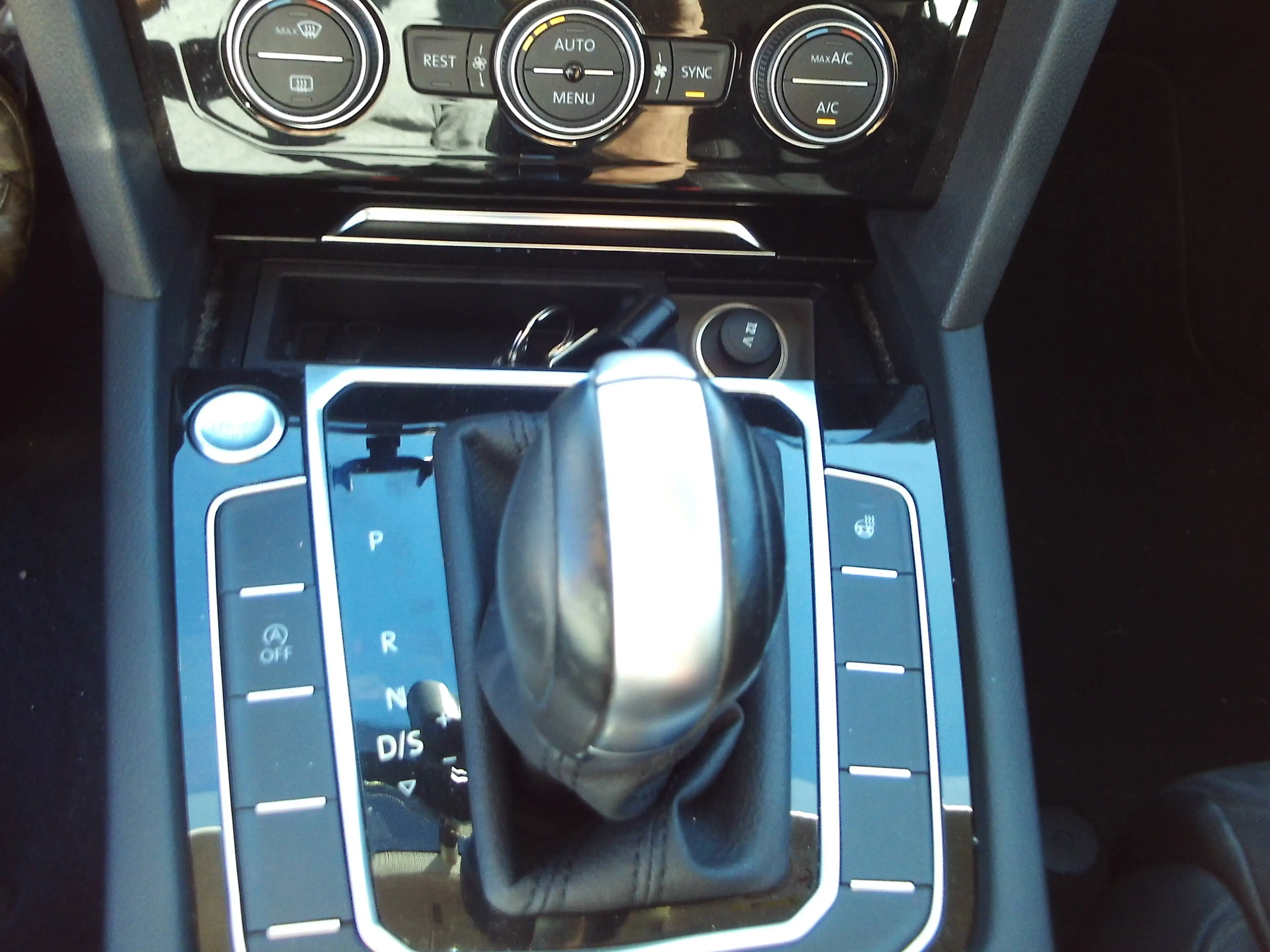 Volkswagen Passat Variant Passat SW 1.6 CR TDi Highline Business DSG — photo 12