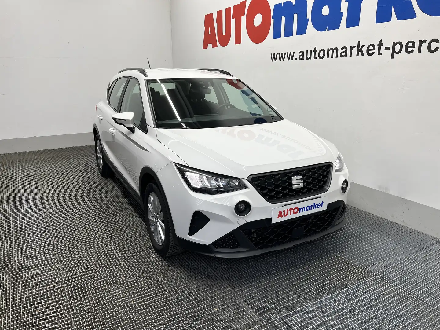 SEAT Arona 1.0 ecotsi Xperience 110cv dsg Bianco - 2