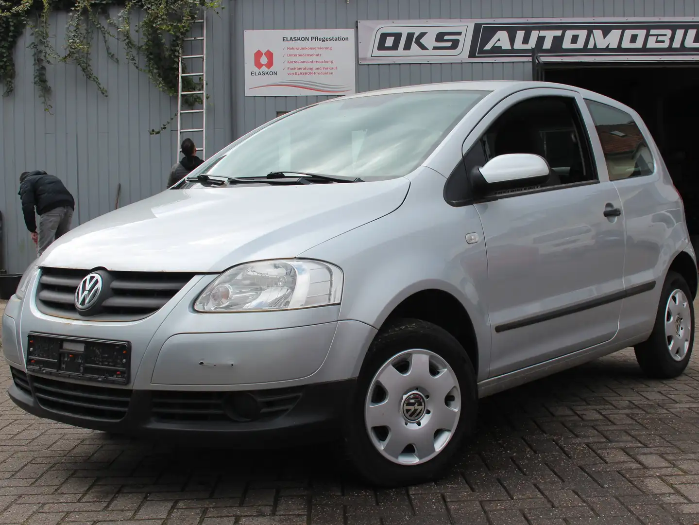 Volkswagen Fox 1.4 Basis Klima Servo siva - 1