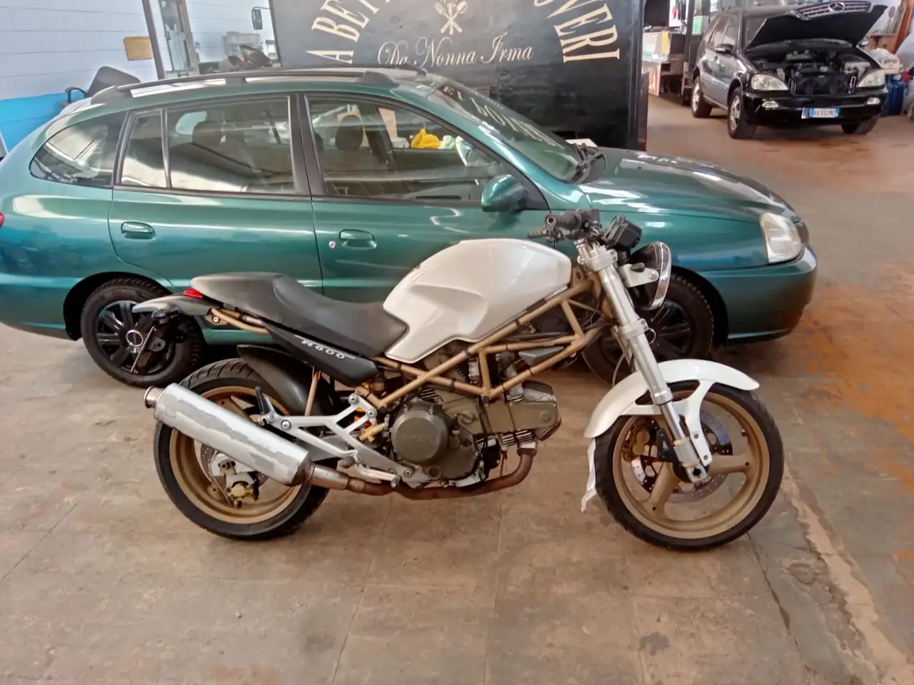 Ducati Monster 600