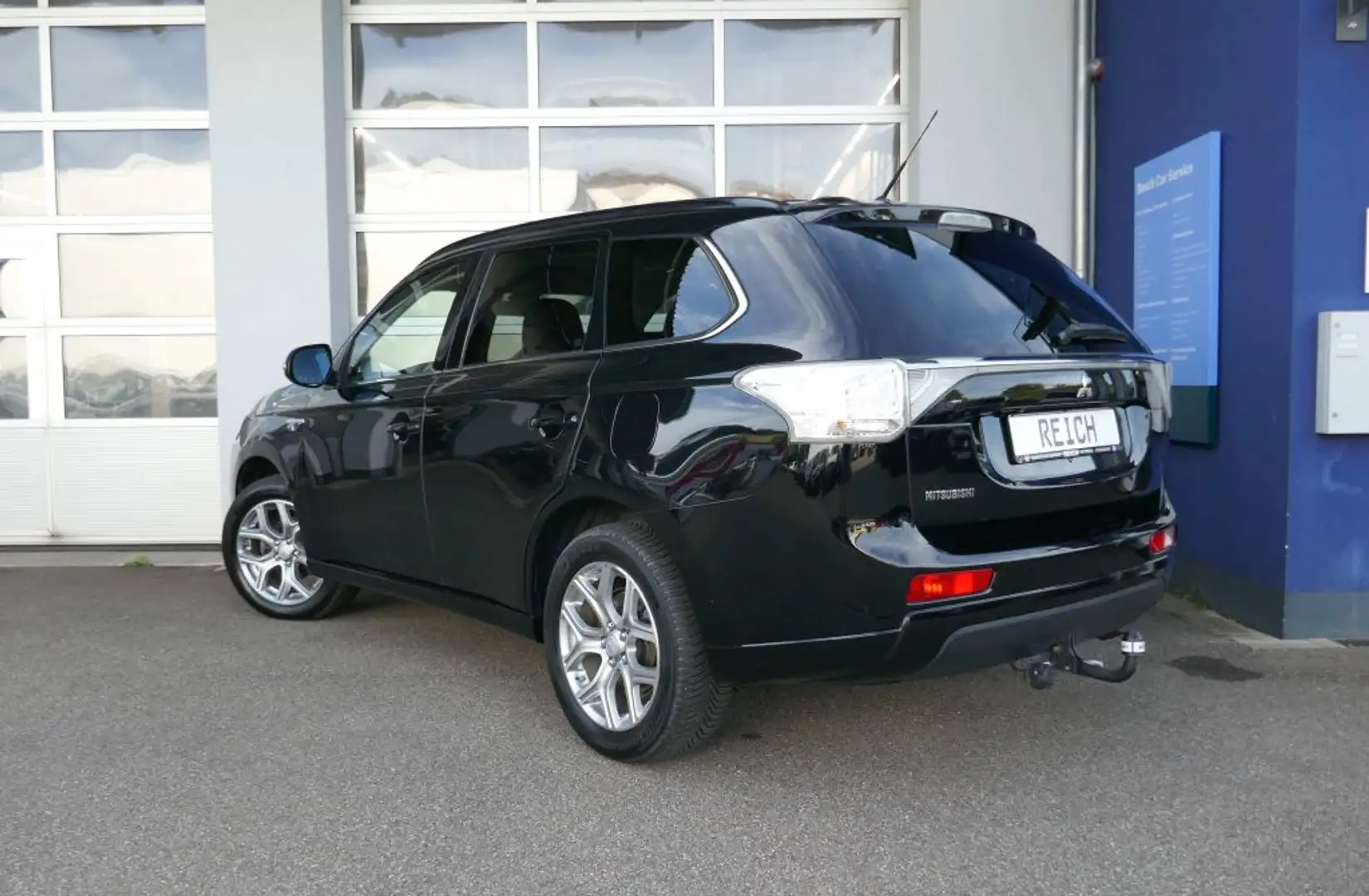 Mitsubishi Outlander 2.0 4WD Plug-In Hybrid Top AHK NAVI KAMERA ACC Zwart - 2