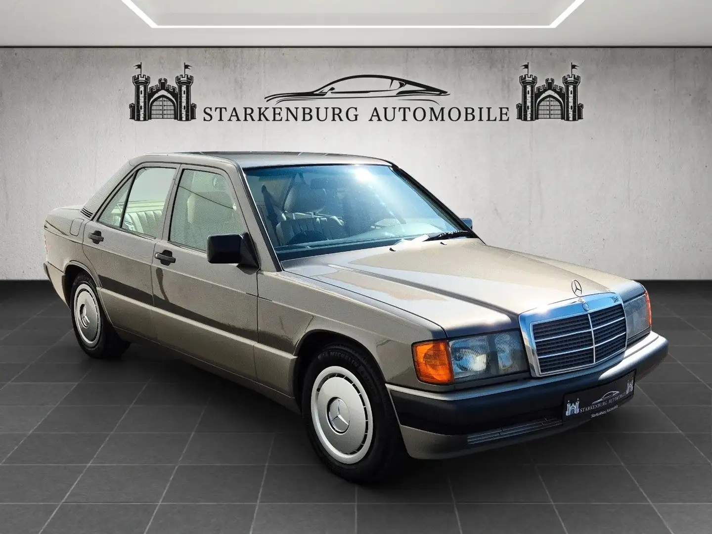 Mercedes-Benz 190 E/98Tkm/Volleder/Servolenkung/Klimaanlage/Zv - 1