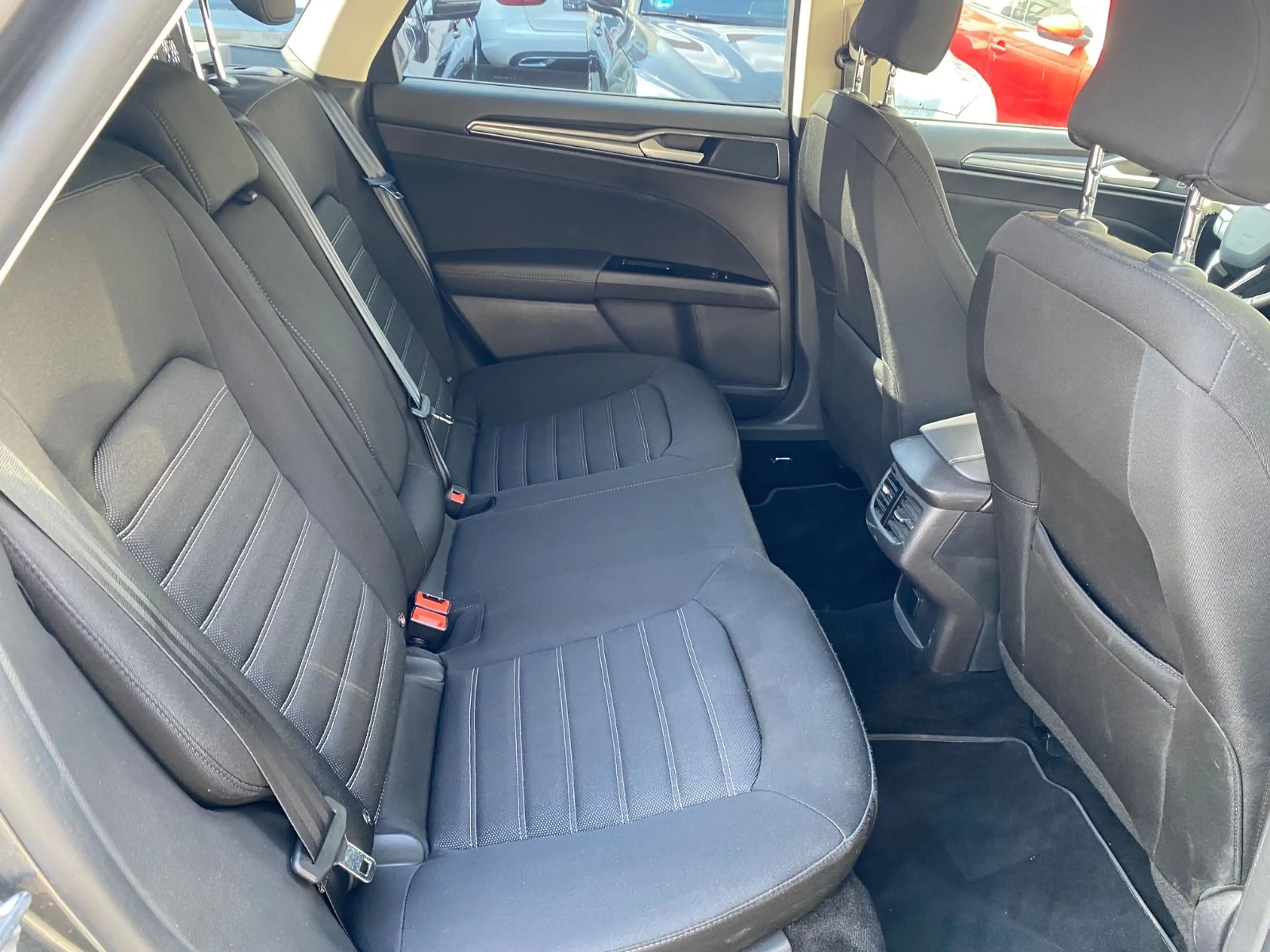 Ford Mondeo Turnier Titanium — photo 8