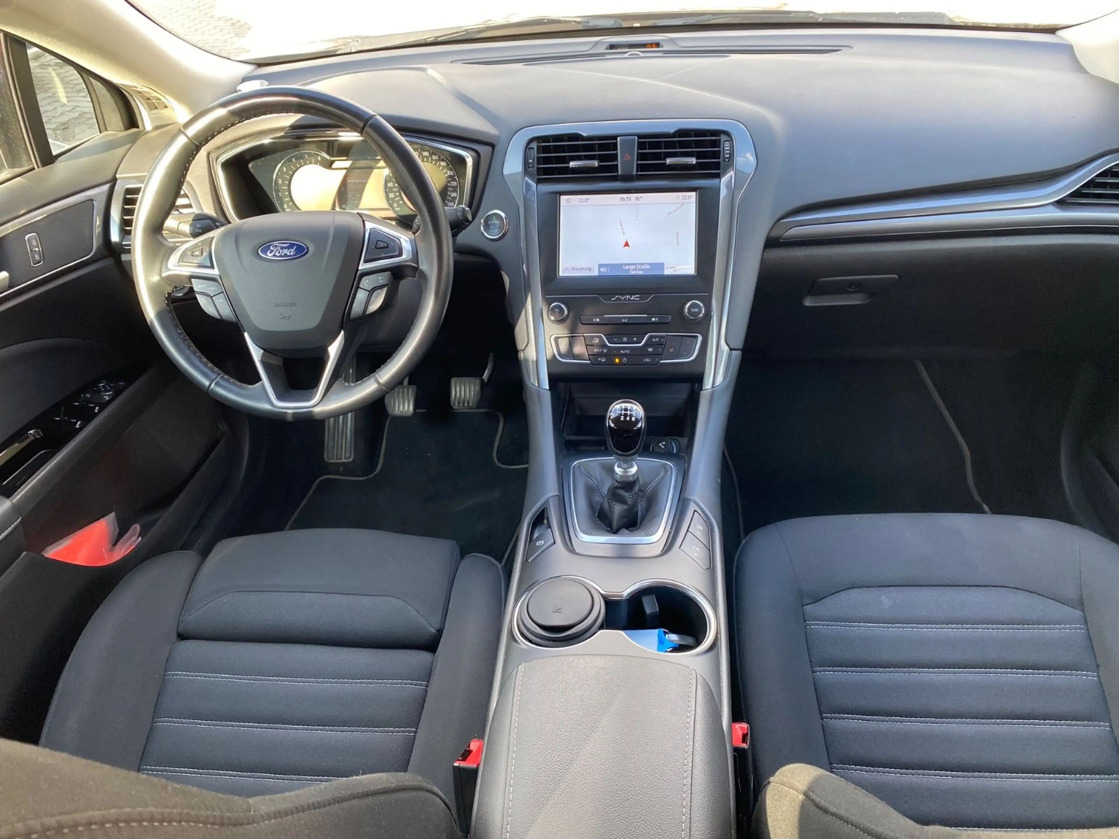 Ford Mondeo Turnier Titanium — photo 9