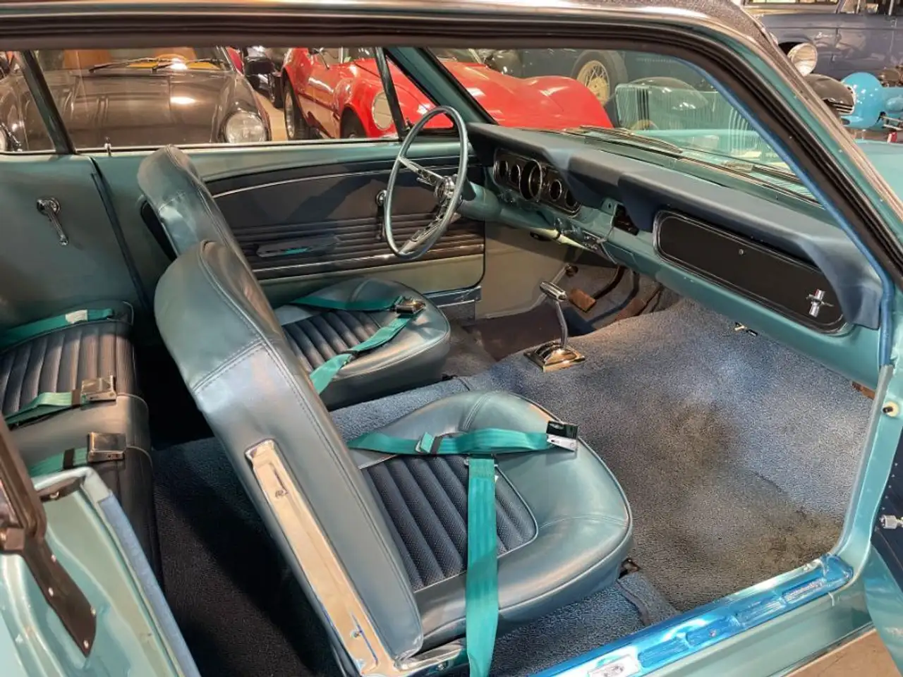 Ford Mustang COUPE 66 V8 BVA RESTAUREE, foto 4