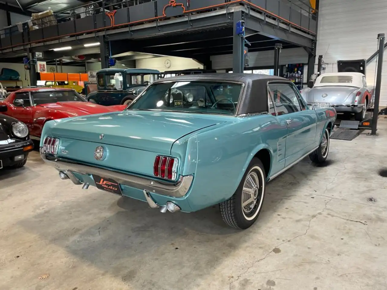 Ford Mustang COUPE 66 V8 BVA RESTAUREE, foto 10
