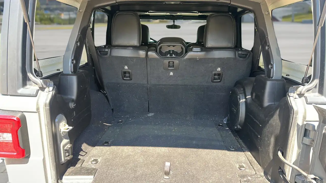 Jeep Wrangler снимка Jeep Wrangler