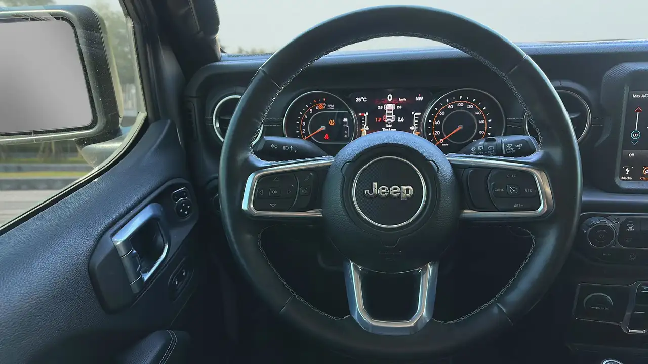 Jeep Wrangler снимка Jeep Wrangler
