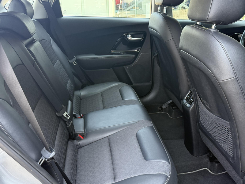 Kia Niro 1.6 GDi Hybrid DynamicLine All season Banden | Ada — photo 13