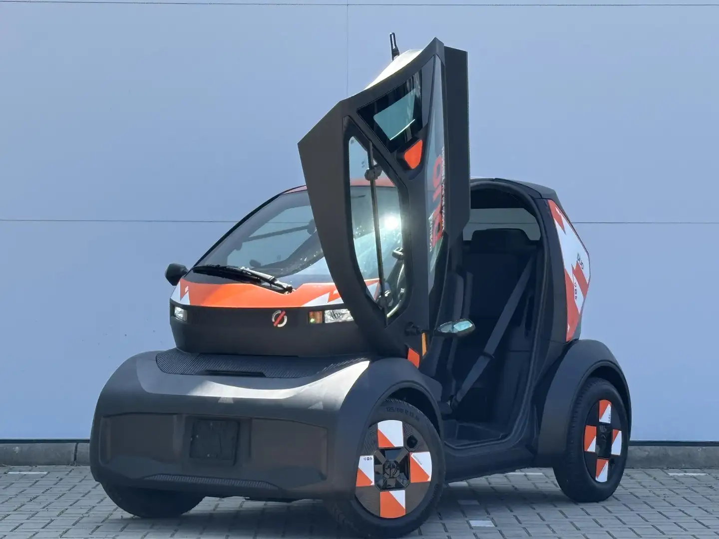 Trike Mobilize 80 Evo AIRCO / PARKEERSENSOREN ACHTER / A Orange - 2