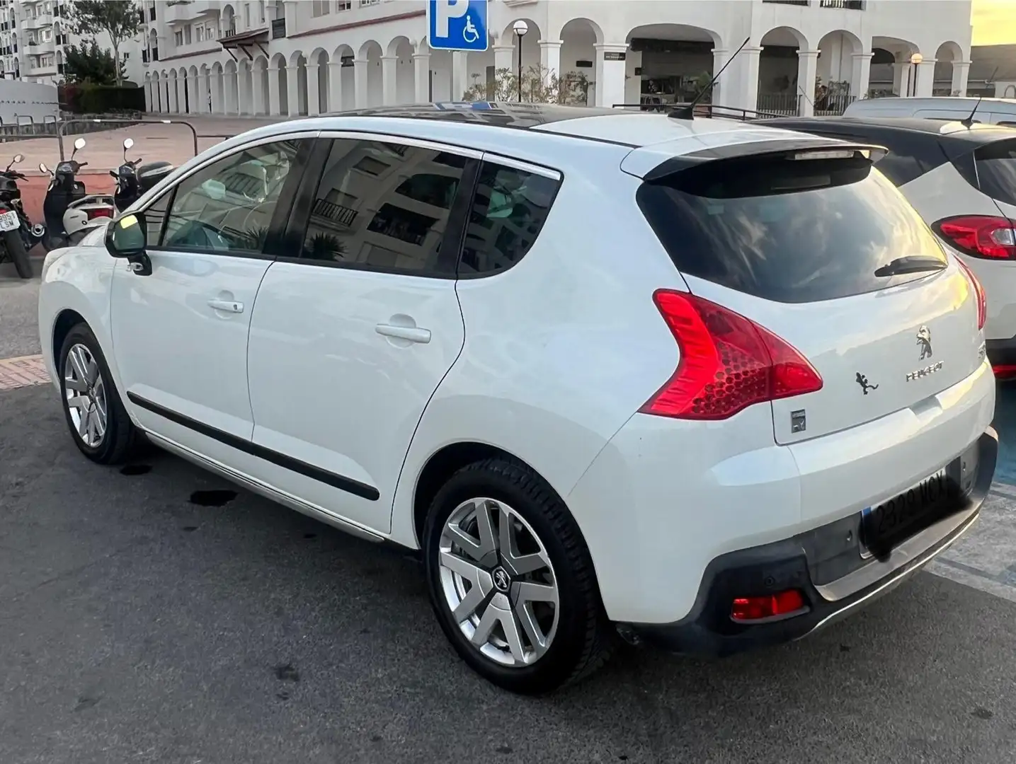 Peugeot 3008 Hybryd4 Limited Edition Blanco - 2