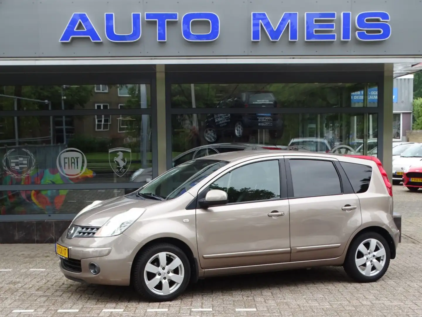 Nissan Note 1.6 Life Automaat Clima Trekhaak Bruin - 1