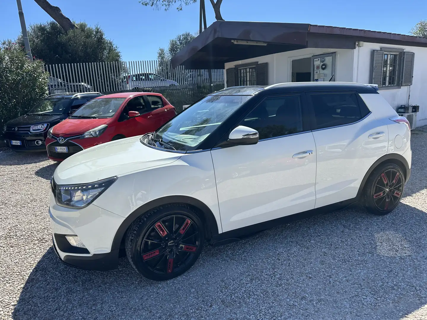 SsangYong Tivoli Tivoli 1.6d Go 2wd BELLISSIM CURATA NEI MINIMI PAR Bianco - 1