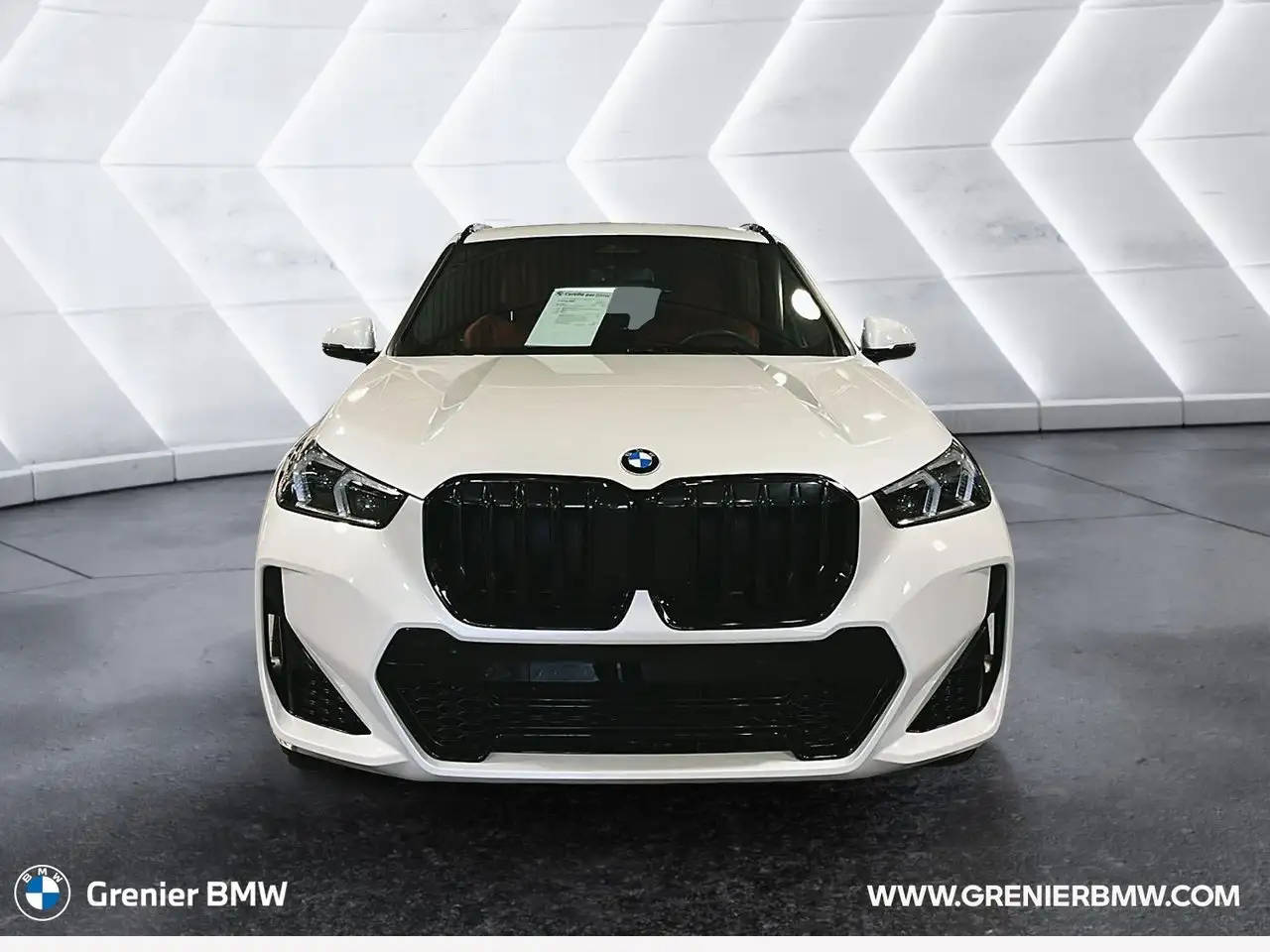 BMW X1 снимка BMW X1