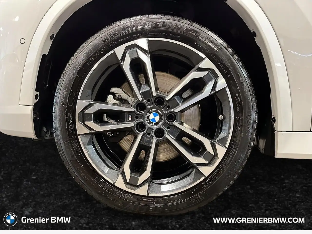 BMW X1 снимка BMW X1