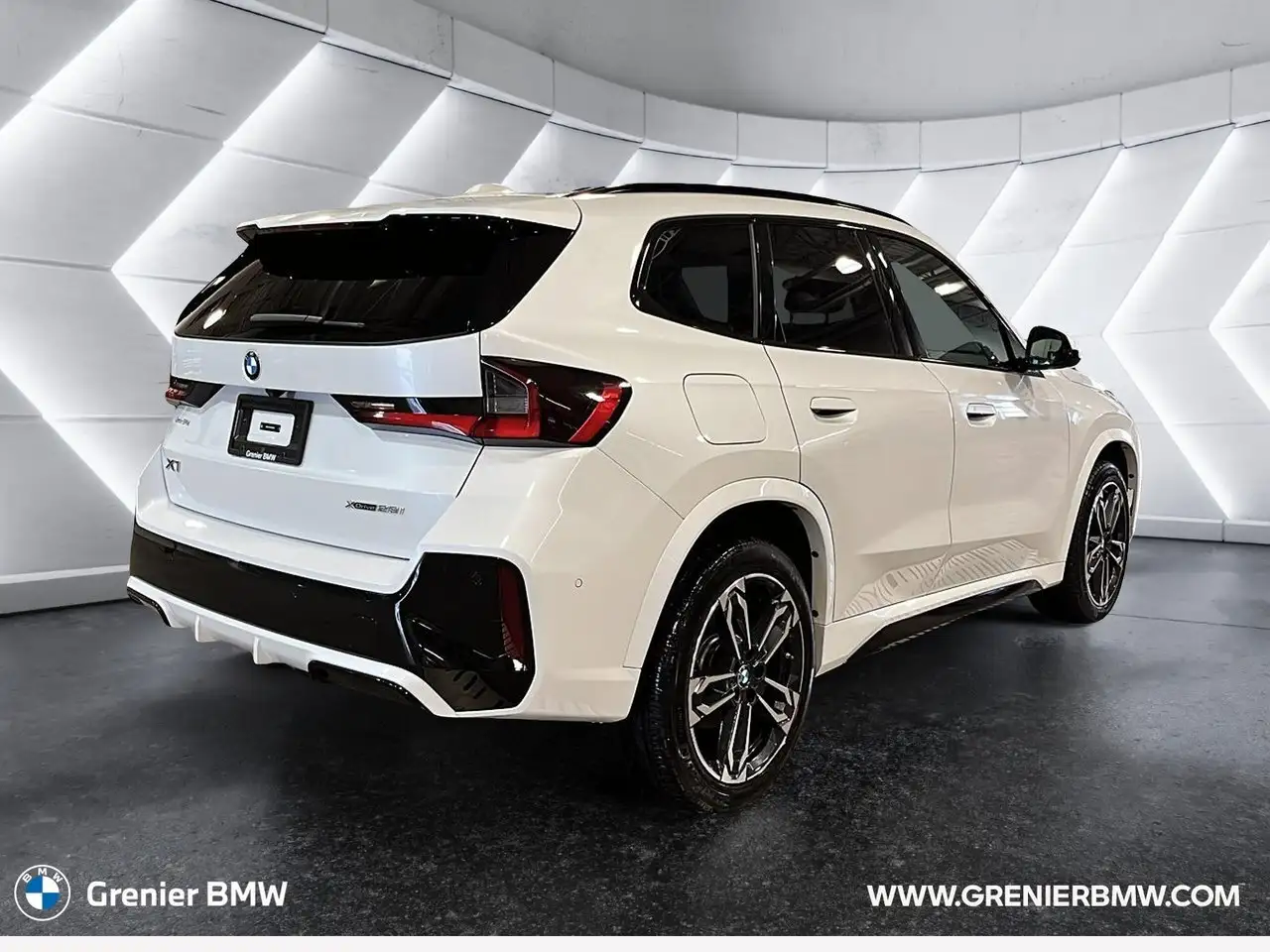 BMW X1 снимка BMW X1